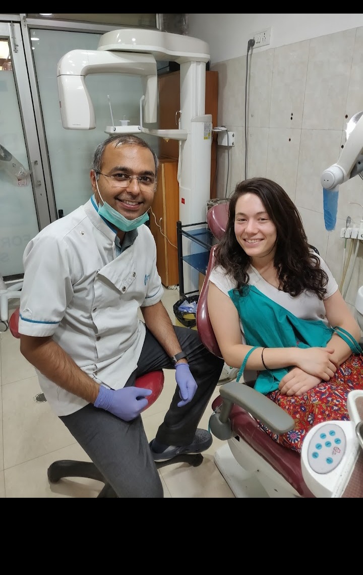 Shine Dental Clinic Dwarka - Dr Vikrant Kundu