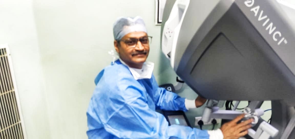 Laparoscopic Surgeon in Ghaziabad - Dr. Vijay S. Pandey