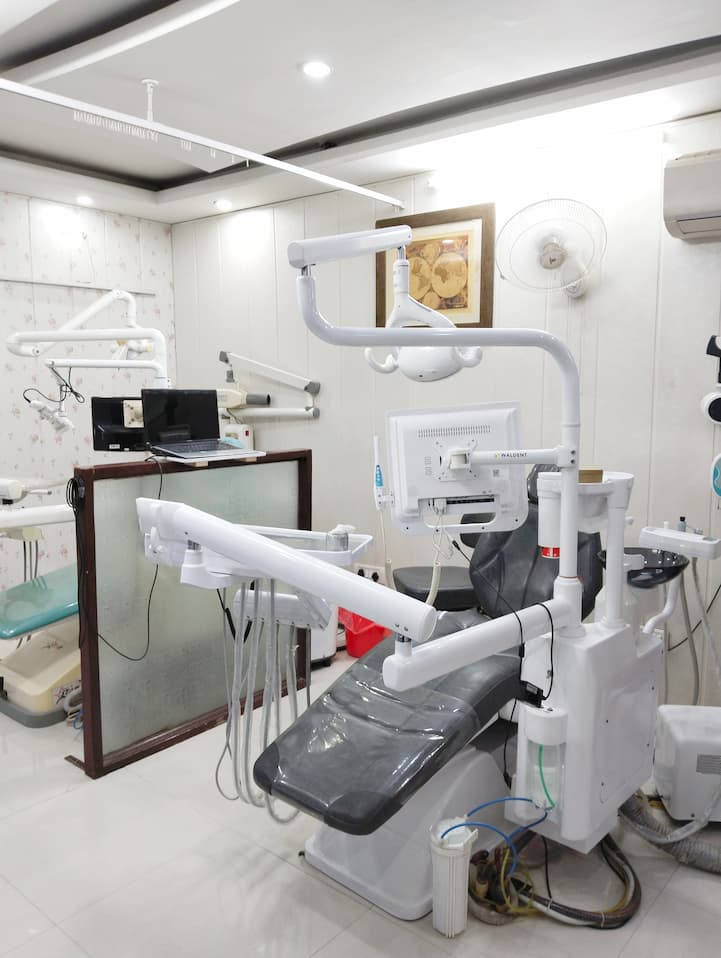 Smile Dental & Orthodontic Clinic in Kaushambi, Ghaziabad