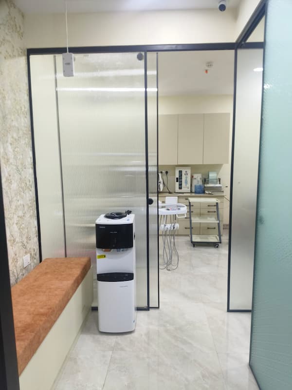 Dental Place Clinic Sector 75, Noida - Waiting Area