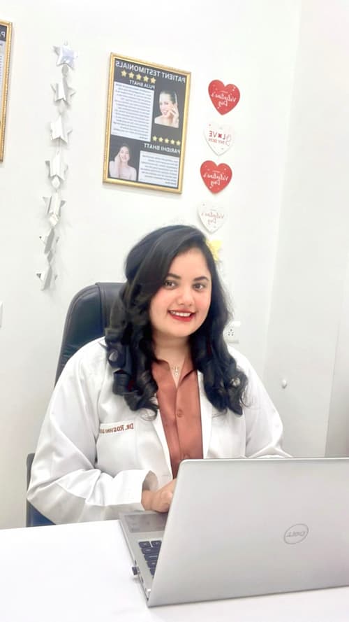 Skin Specialist in Sector 78, Noida - Dr. Roshni Saraf