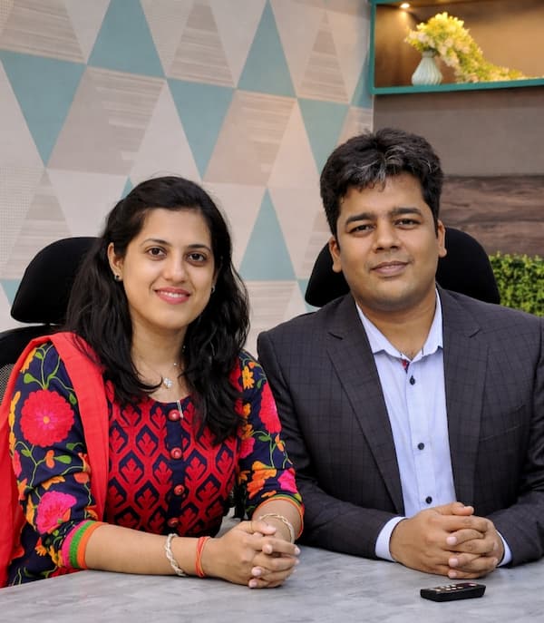 Dr. Aanchal Bansal & Dr. Rohit Bansal - Dentist in Malviya Nagar, Delhi