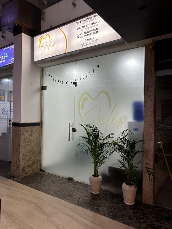 Salis Dental and Esthetics Clinic Sector 74, Noida