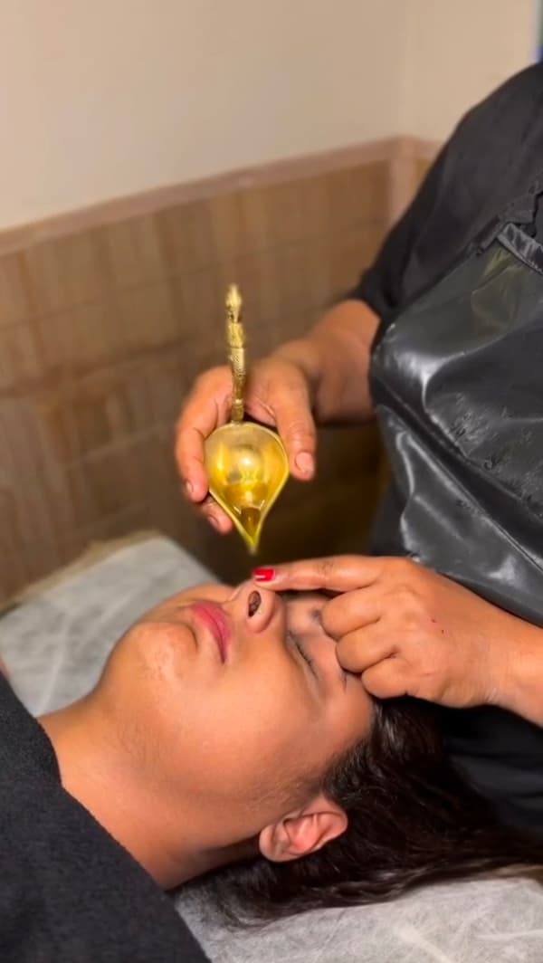 nasya therapy ayurvedic treatment for sinusitis headache and migraine in rohini, delhi
