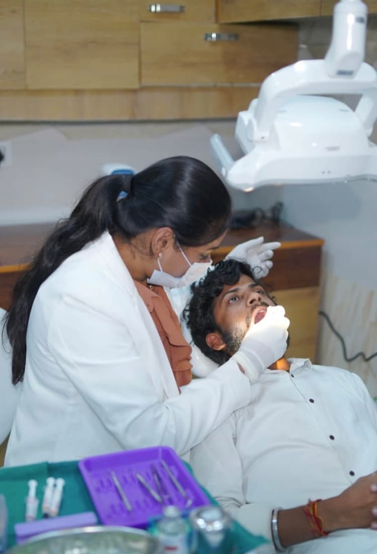 Painless Wisdom Tooth Extraction in Sector 37 Noida