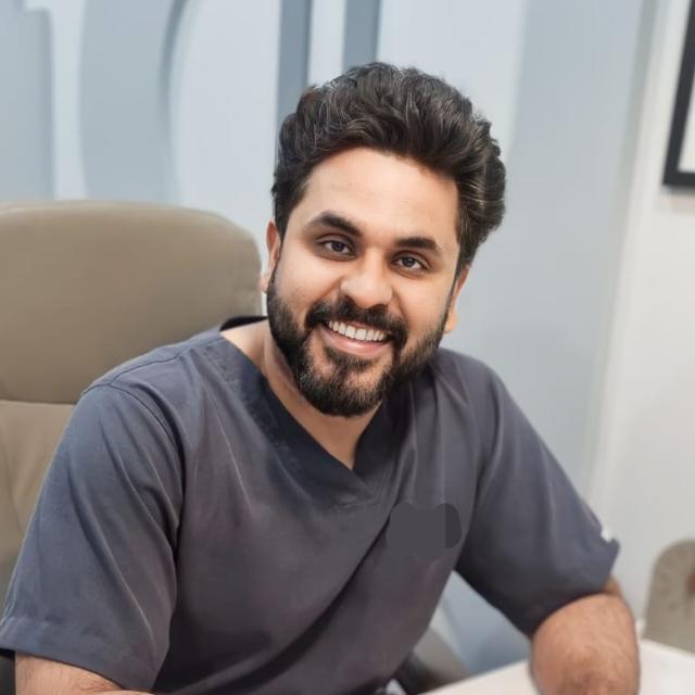 Best Dentist in Model Town Delhi